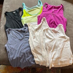 Old Navy Women's Tank Tops - Black, Pink, Blue, White, Yellow